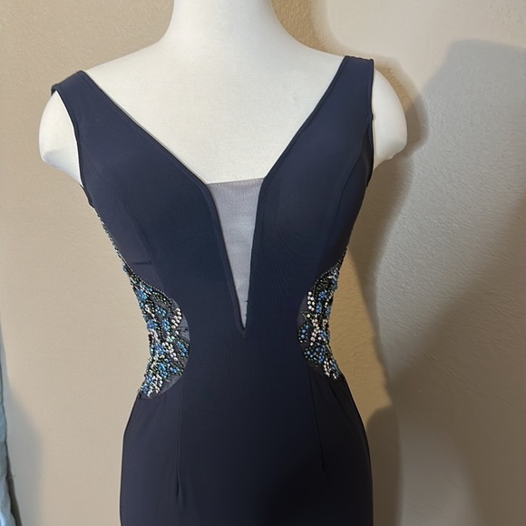 JOVANI Navy Plunging Neckline Gown with Gorgeous Rhinestone Detailing Size 2 - Picture 15 of 16